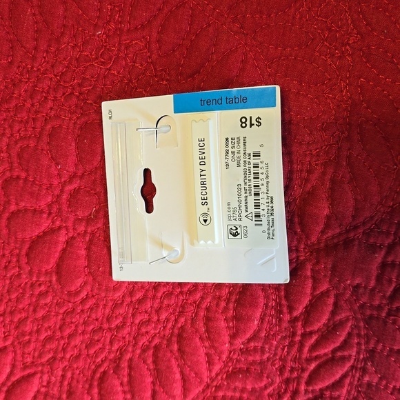 Liz Claiborne Drop Earrings off-set Barrel style - Picture 2 of 2